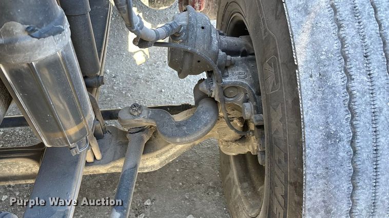 image for item ED2317 2021 Kenworth T680 semi truck