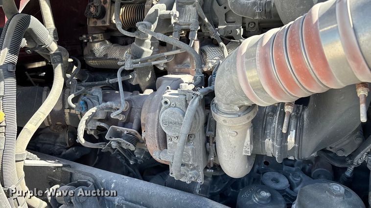 image for item ED2317 2021 Kenworth T680 semi truck