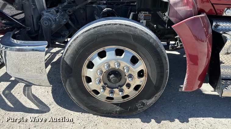 image for item ED2317 2021 Kenworth T680 semi truck