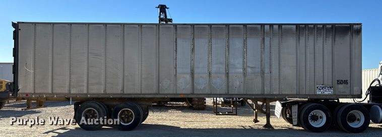 image for item ED2347 1973 Fruehauf dry van trailer