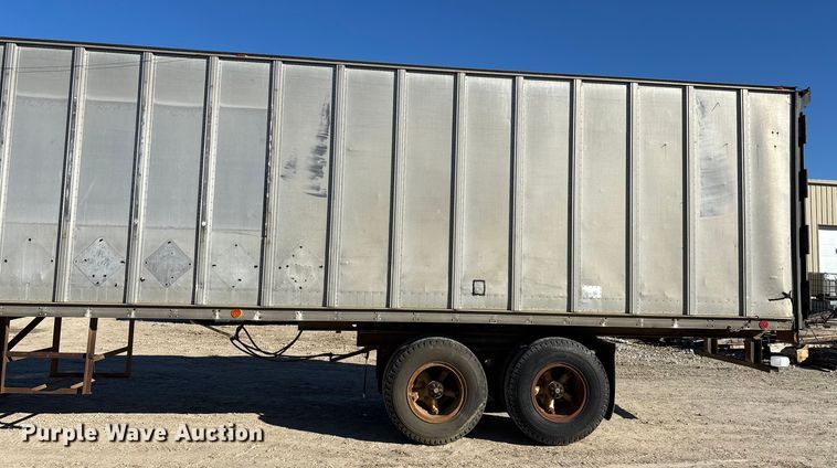 image for item ED2347 1973 Fruehauf dry van trailer