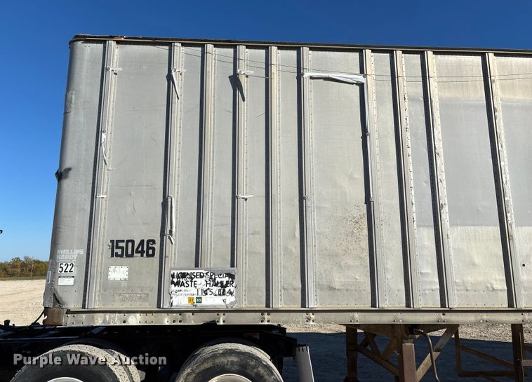 image for item ED2347 1973 Fruehauf dry van trailer