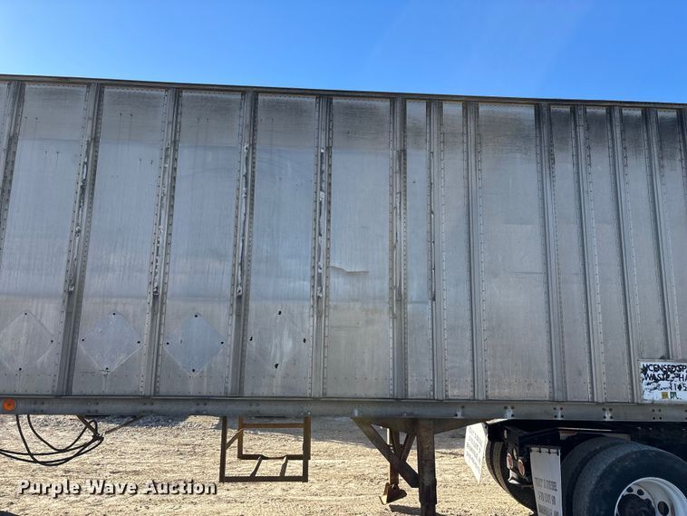 image for item ED2347 1973 Fruehauf dry van trailer