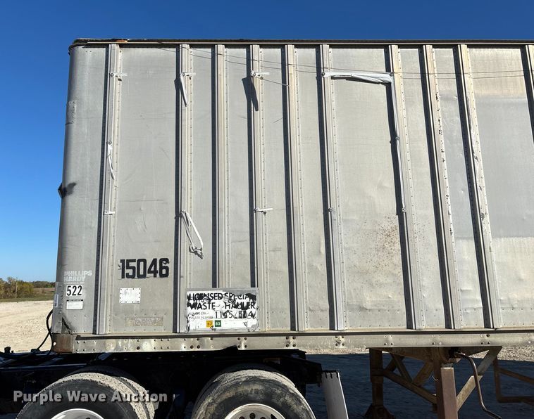 image for item ED2347 1973 Fruehauf dry van trailer