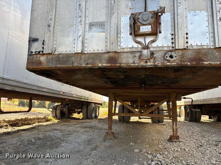 image for item ED2347 1973 Fruehauf dry van trailer