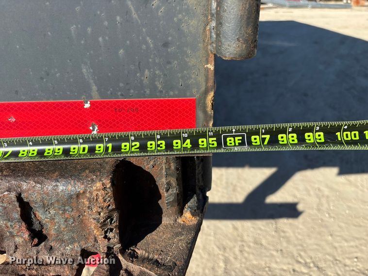 image for item ED2347 1973 Fruehauf dry van trailer