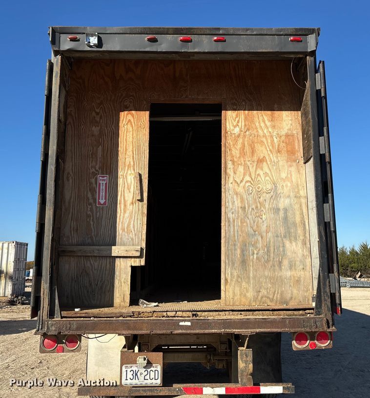 image for item ED2347 1973 Fruehauf dry van trailer