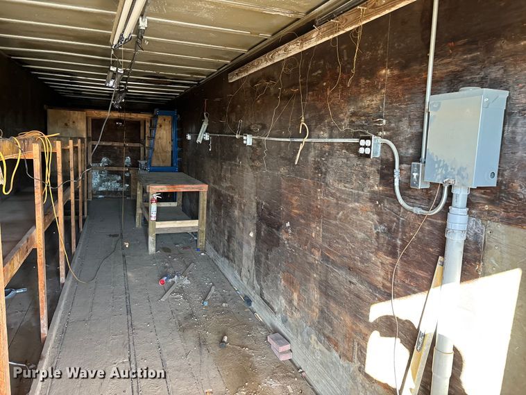 image for item ED2347 1973 Fruehauf dry van trailer