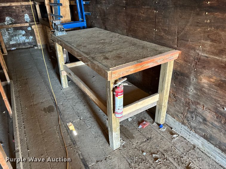 image for item ED2347 1973 Fruehauf dry van trailer