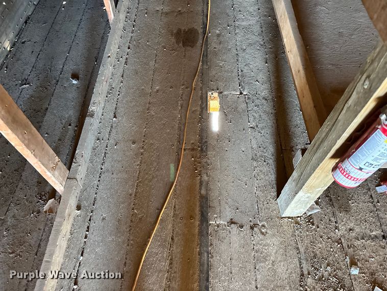 image for item ED2347 1973 Fruehauf dry van trailer