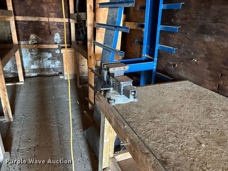 image for item ED2347 1973 Fruehauf dry van trailer