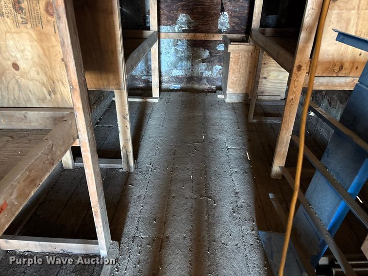 image for item ED2347 1973 Fruehauf dry van trailer