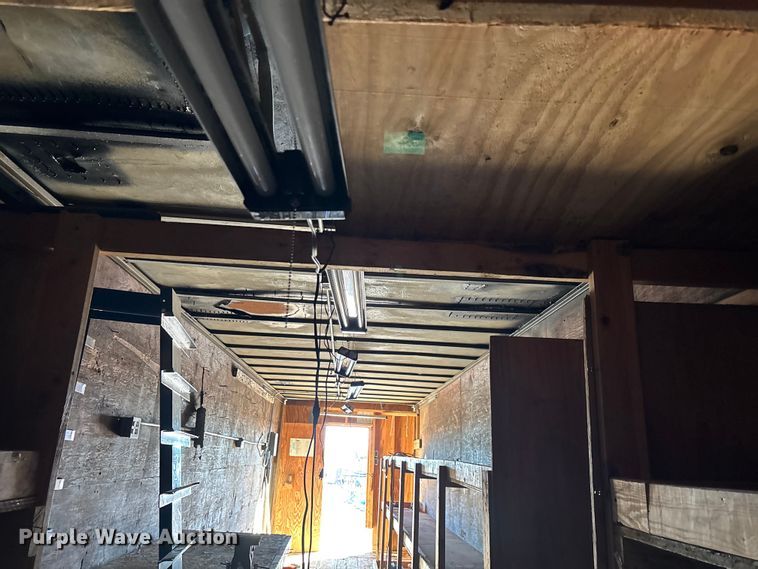 image for item ED2347 1973 Fruehauf dry van trailer