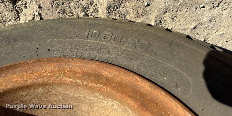 image for item ED2347 1973 Fruehauf dry van trailer