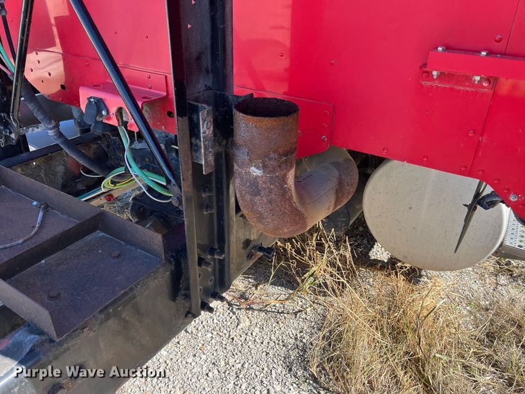 image for item ED2359 2004 Freightliner Columbia semi truck