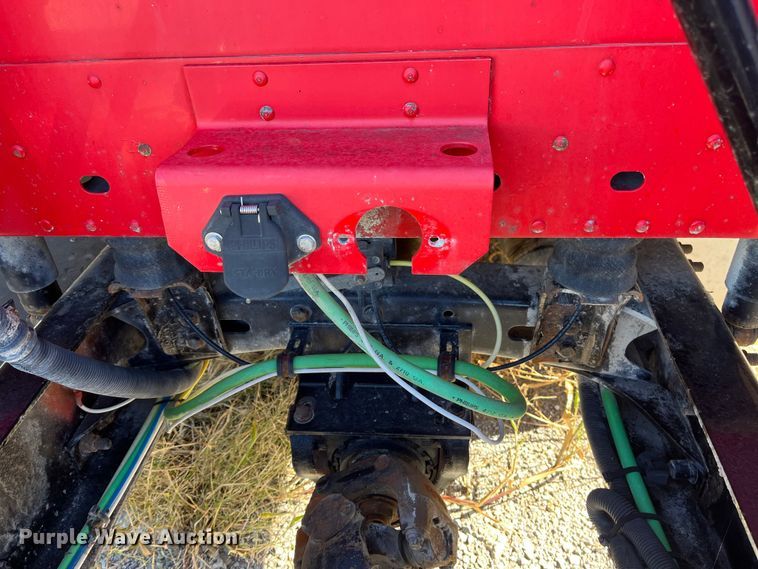 image for item ED2359 2004 Freightliner Columbia semi truck