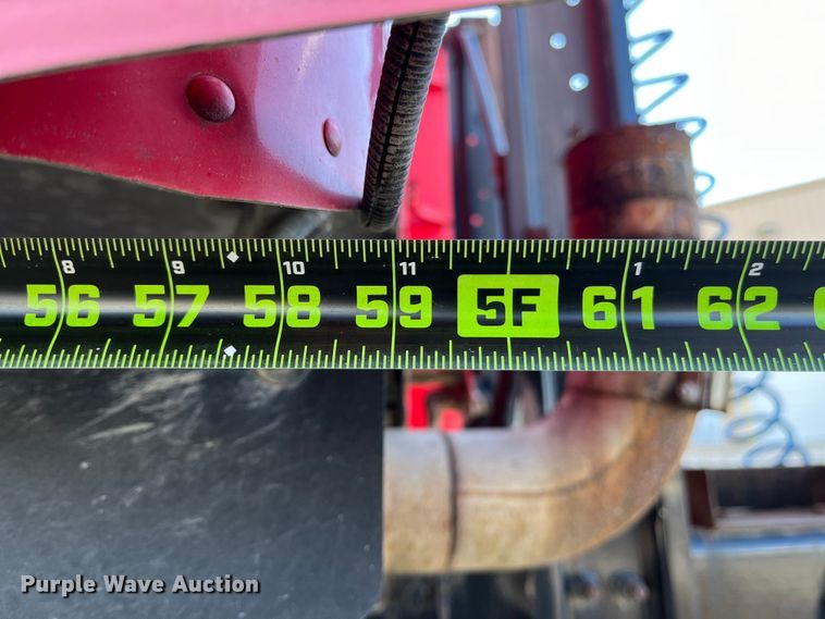 image for item ED2359 2004 Freightliner Columbia semi truck