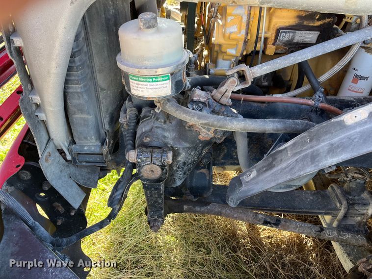 image for item ED2359 2004 Freightliner Columbia semi truck