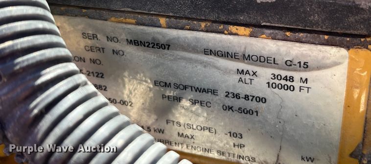 image for item ED2359 2004 Freightliner Columbia semi truck