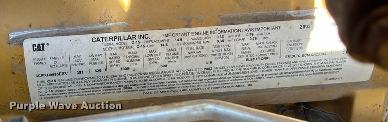 image for item ED2359 2004 Freightliner Columbia semi truck