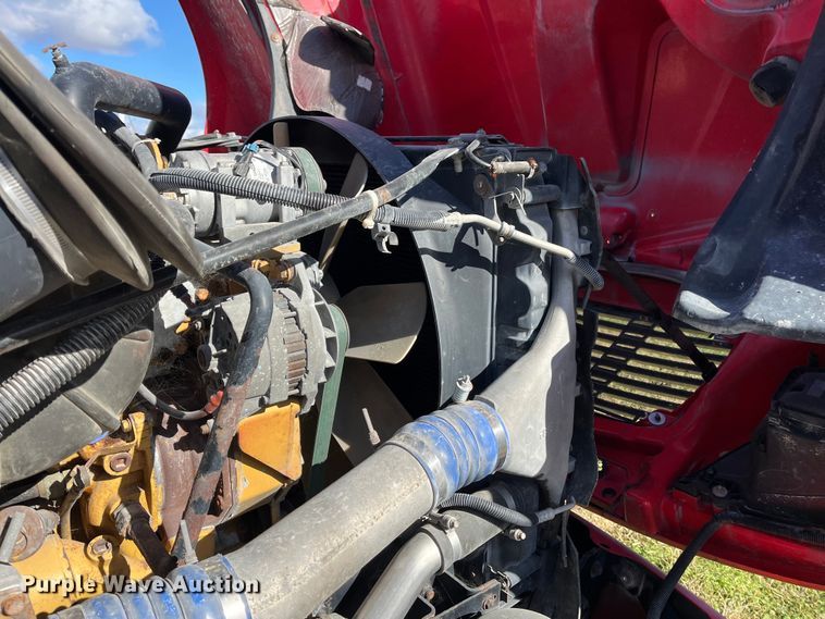 image for item ED2359 2004 Freightliner Columbia semi truck