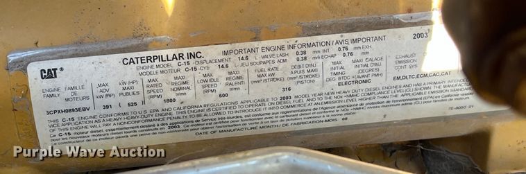 image for item ED2359 2004 Freightliner Columbia semi truck