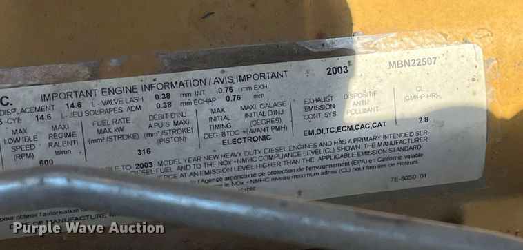 image for item ED2359 2004 Freightliner Columbia semi truck