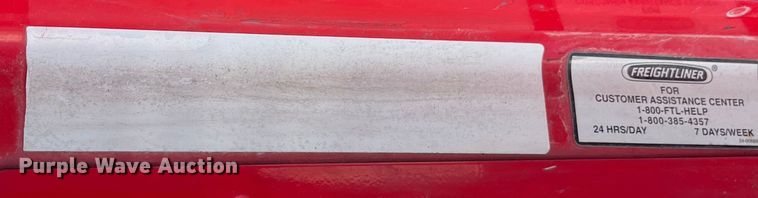 image for item ED2359 2004 Freightliner Columbia semi truck