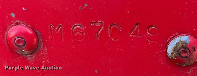 image for item ED2359 2004 Freightliner Columbia semi truck