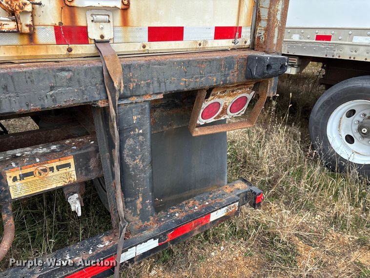 image for item ED2369 2007 Great Dane dry van trailer