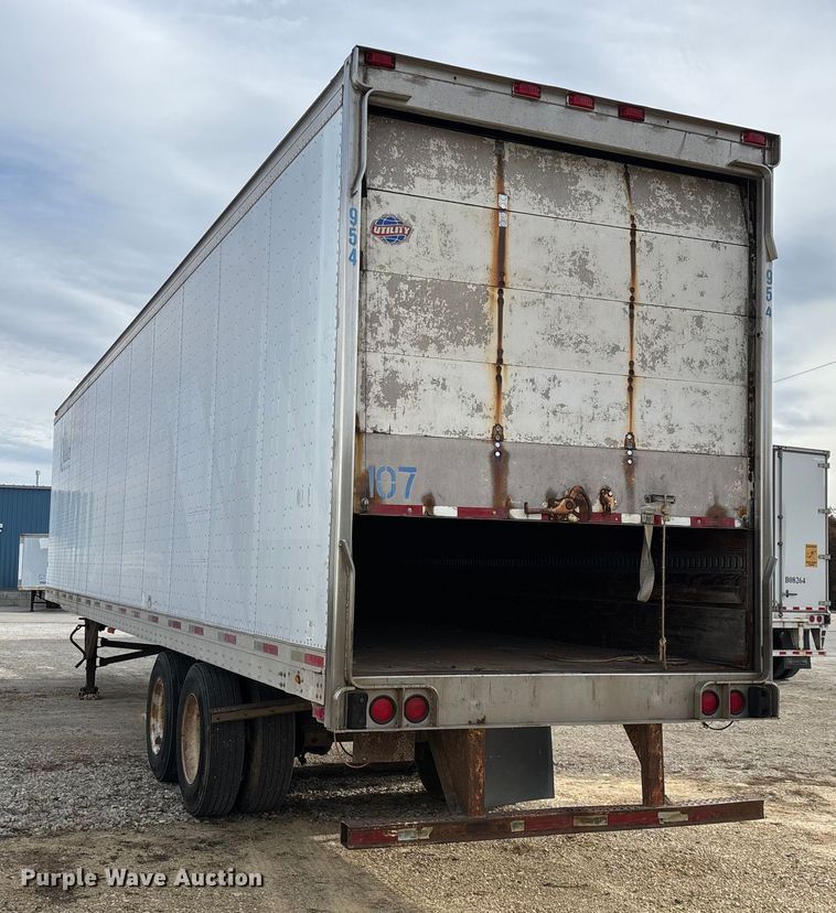 image for item ED2374 2000 Utility dry van trailer