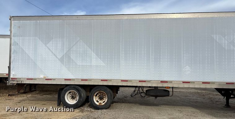 image for item ED2374 2000 Utility dry van trailer