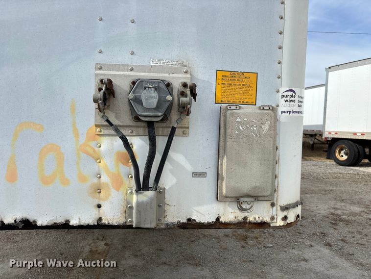 image for item ED2374 2000 Utility dry van trailer