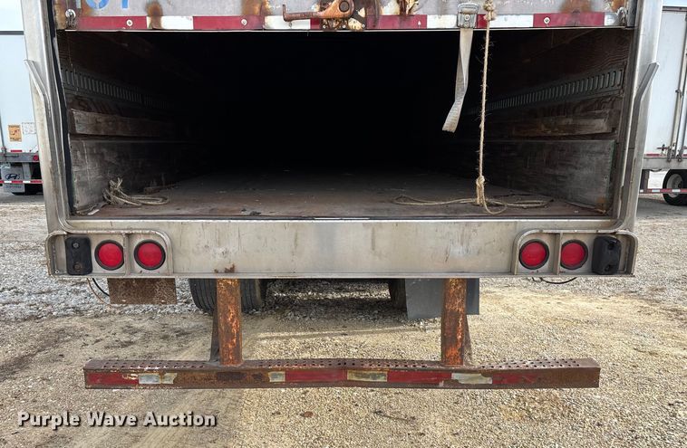 image for item ED2374 2000 Utility dry van trailer