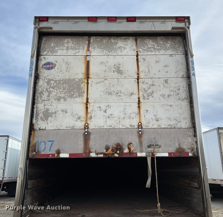 image for item ED2374 2000 Utility dry van trailer