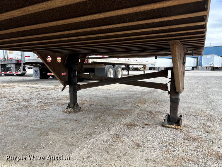 image for item ED2374 2000 Utility dry van trailer