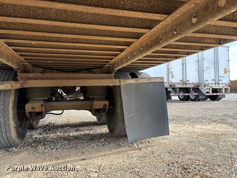 image for item ED2374 2000 Utility dry van trailer