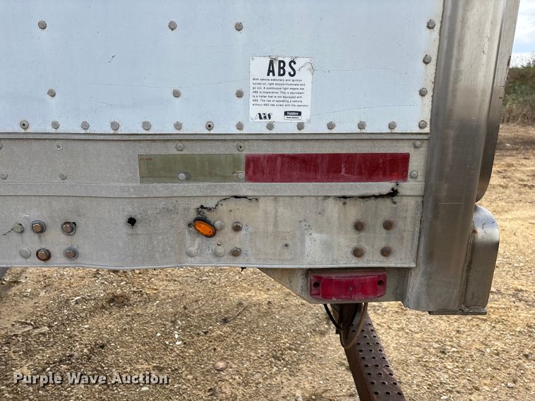 image for item ED2374 2000 Utility dry van trailer