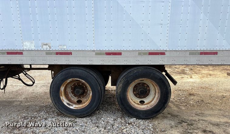 image for item ED2374 2000 Utility dry van trailer