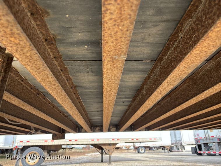 image for item ED2374 2000 Utility dry van trailer