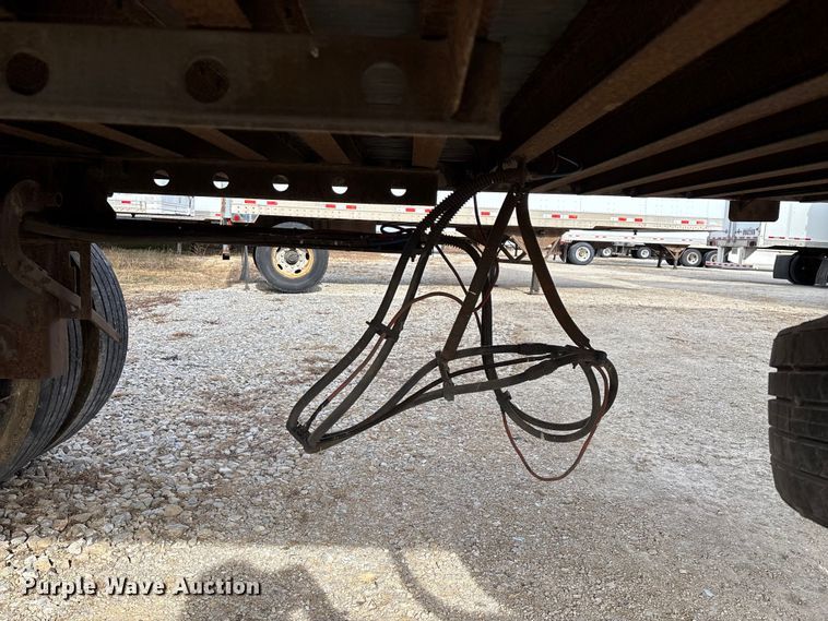 image for item ED2374 2000 Utility dry van trailer