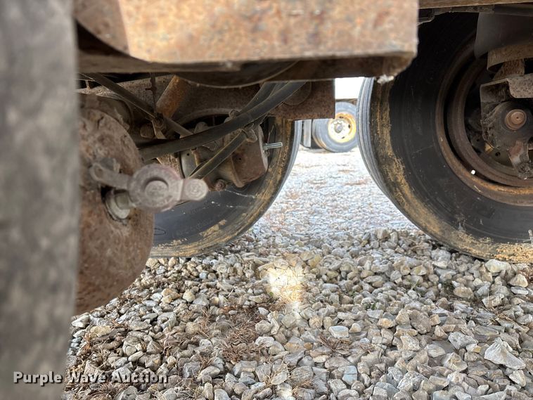 image for item ED2374 2000 Utility dry van trailer