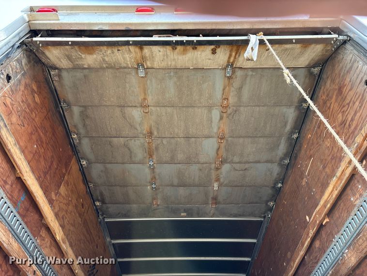 image for item ED2374 2000 Utility dry van trailer