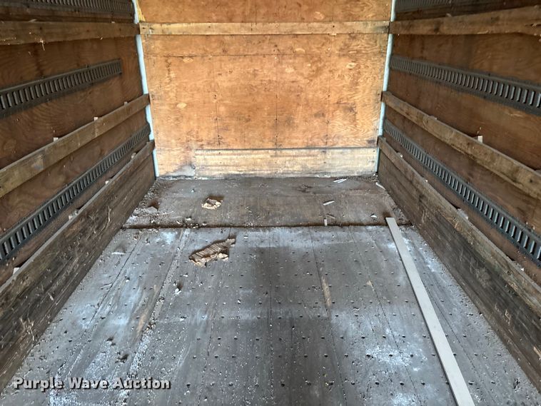 image for item ED2374 2000 Utility dry van trailer