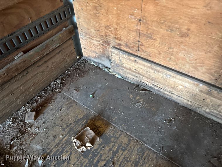 image for item ED2374 2000 Utility dry van trailer