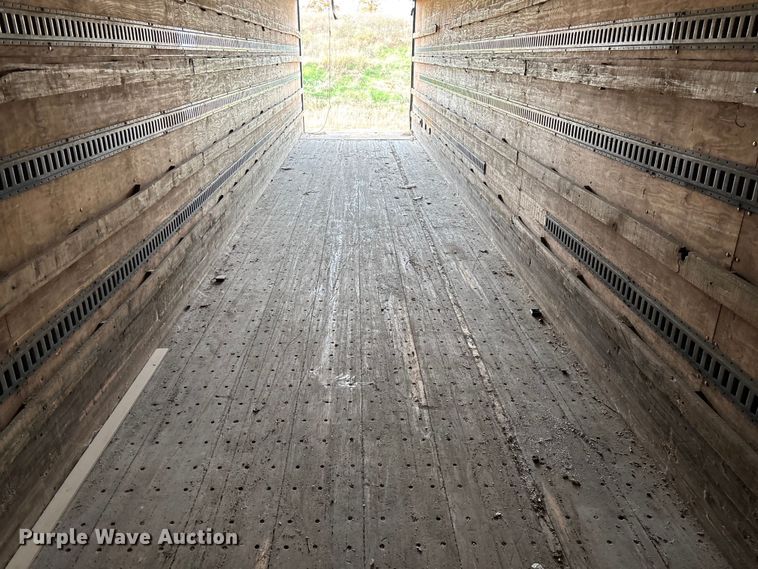 image for item ED2374 2000 Utility dry van trailer