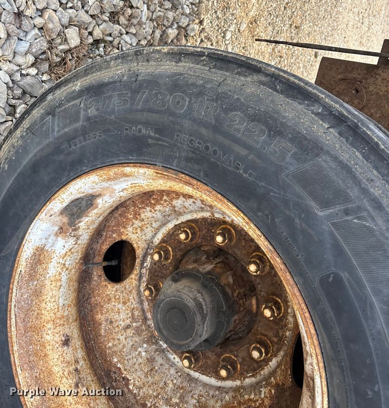 image for item ED2374 2000 Utility dry van trailer