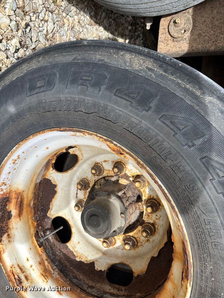 image for item ED2374 2000 Utility dry van trailer