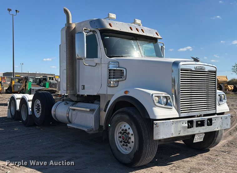 image for item ED4994 2013 Freightliner Coronado semi truck