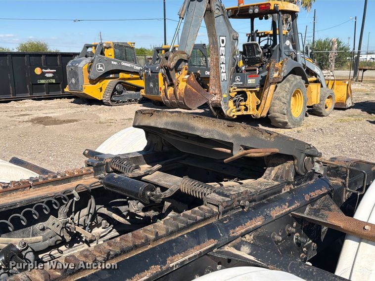 image for item ED4994 2013 Freightliner Coronado semi truck